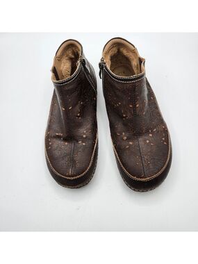 Lartiste Leather Faux Fur Lined Lightweight Embossed Brown Ankle Booties Sz 8
